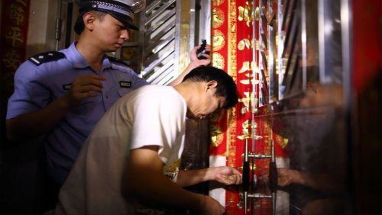 江苏请开锁师傅开了锁后，师傅